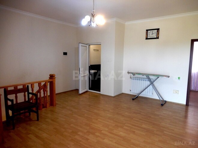 5 otaqlı həyət evi/bağ evi - Novxanı q. - 200 m² (22)