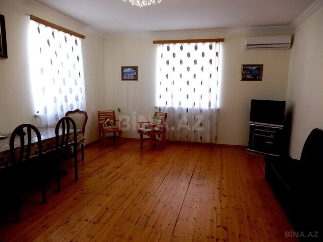 5 otaqlı həyət evi/bağ evi - Novxanı q. - 200 m² (2)