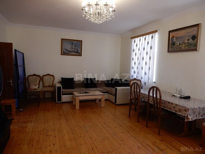 5 otaqlı həyət evi/bağ evi - Novxanı q. - 200 m² (3)