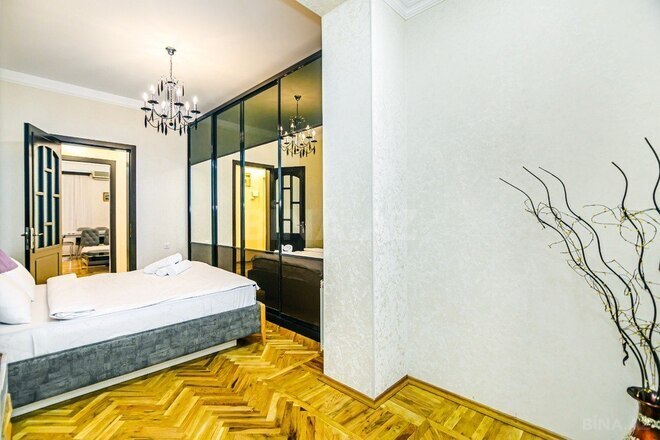 Сдаётся 3-комн. вторичка 107 м², м. Сахил, photo 17 from 32