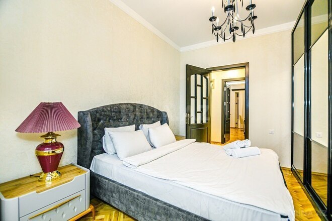 Сдаётся 3-комн. вторичка 107 м², м. Сахил, photo 15 from 32