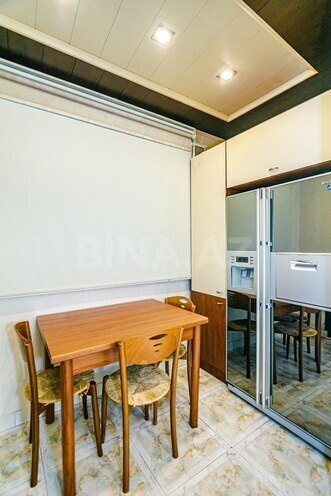Сдаётся 3-комн. вторичка 107 м², м. Сахил, photo 12 from 32
