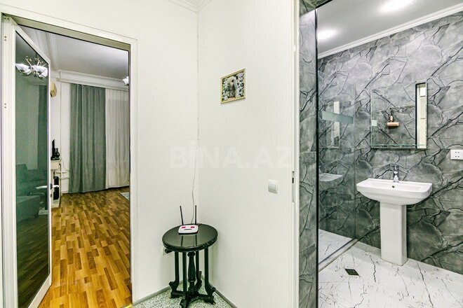 Сдаётся 3-комн. вторичка 103 м², м. Сахил, photo 6 from 32