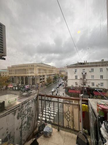 3-комн. вторичка - м. Элмляр Академиясы - 80 м² (27)