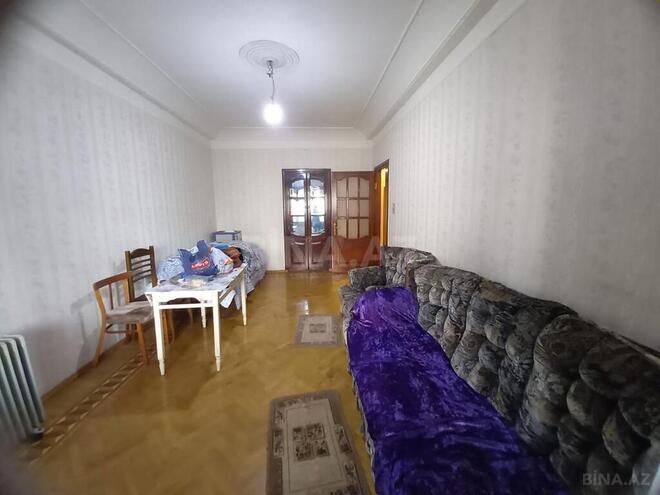 3 otaqlı köhnə tikili - Neftçilər m. - 70 m² (1)