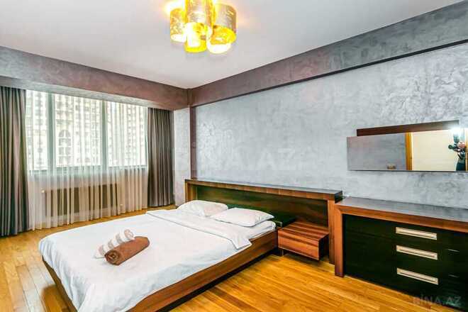 İcarəyə verilir 2 otaqlı köhnə tikili 88 m², 28 May m., photo 29 from 32