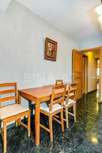 İcarəyə verilir 2 otaqlı köhnə tikili 88 m², 28 May m., photo 20 from 32