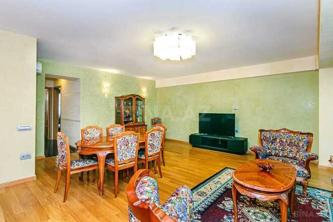 İcarəyə verilir 2 otaqlı köhnə tikili 88 m², 28 May m., photo 30 from 32