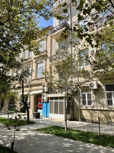 3-комн. вторичка - м. Сахил - 80 м² (8)