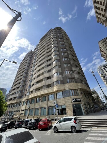 4-комн. новостройка - м. 28 мая - 140 м² (1)