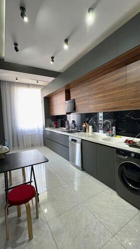 3-комн. новостройка - м. 28 мая - 100 м² (8)