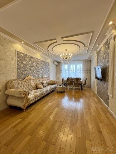 3 otaqlı yeni tikili - Elmlər Akademiyası m. - 130 m² (1)