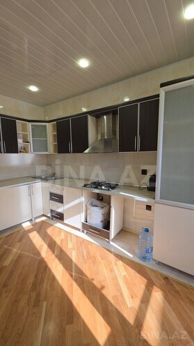 7 otaqlı həyət evi/bağ evi - Novxanı q. - 240 m² (23)