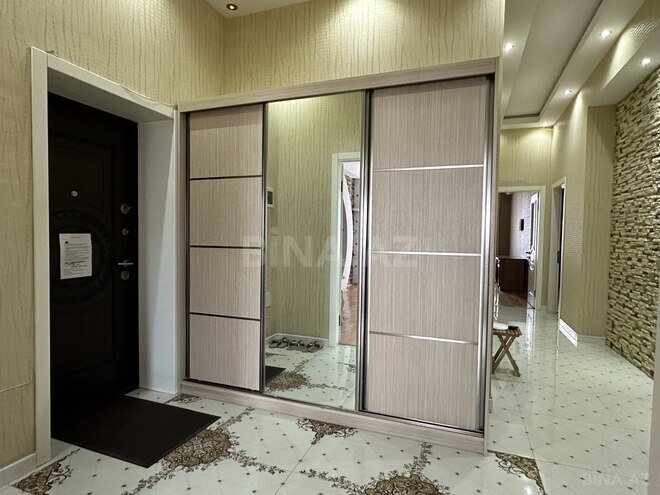 3-комн. новостройка - м. 28 мая - 145 м² (2)