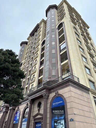 3-комн. новостройка - м. 28 мая - 145 м² (1)