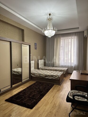 3-комн. новостройка - м. 28 мая - 145 м² (12)
