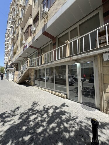Obyekt - Nizami m. - 300 m² (2)