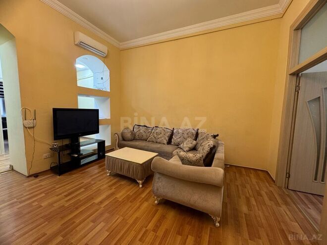 4 otaqlı köhnə tikili - 28 May m. - 110 m² (2)