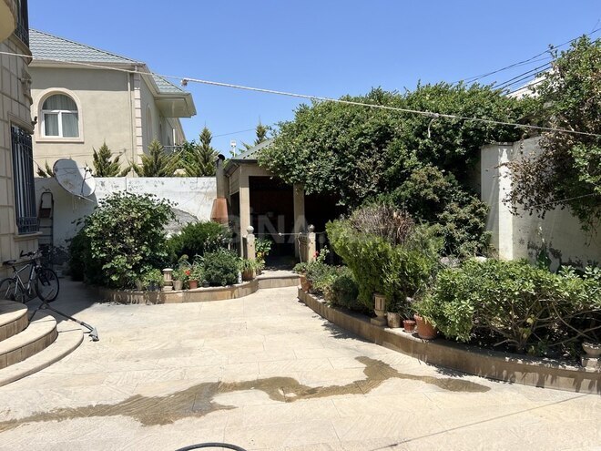 5 otaqlı həyət evi/bağ evi - M.Ə.Rəsulzadə q. - 300 m² (2)
