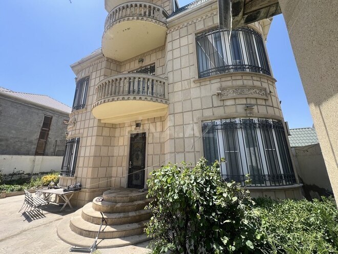 5 otaqlı həyət evi/bağ evi - M.Ə.Rəsulzadə q. - 300 m² (1)