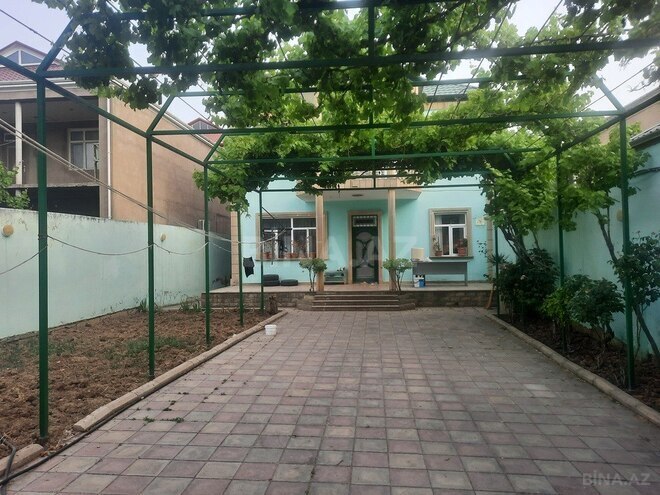 4 otaqlı həyət evi/bağ evi - Qaraçuxur q. - 170 m² (1)