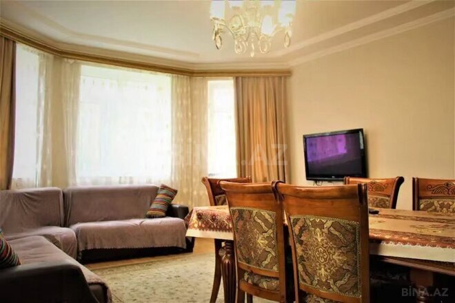 5 otaqlı həyət evi/bağ evi - Qəbələ - 180 m² (3)