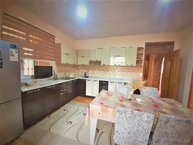5 otaqlı həyət evi/bağ evi - Qəbələ - 180 m² (4)