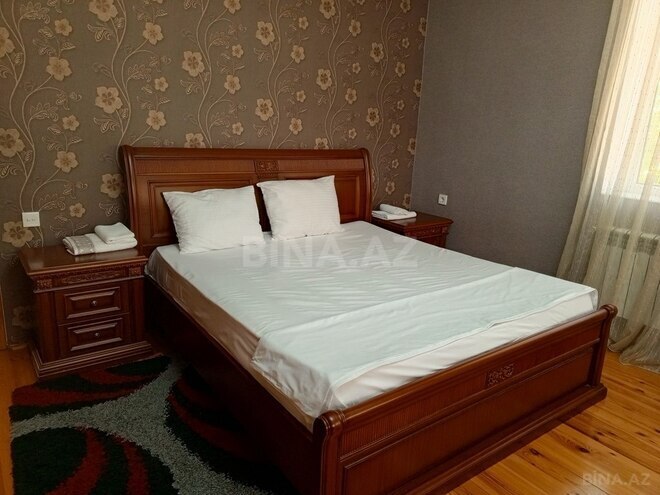 5 otaqlı həyət evi/bağ evi - Qəbələ - 180 m² (7)