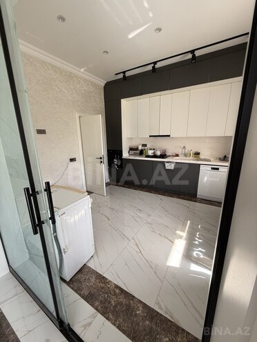 10 otaqlı həyət evi/bağ evi - Novxanı q. - 300 m² (14)