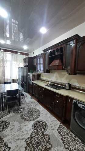 4-комн. новостройка - м. 8 ноября - 180 м² (1)
