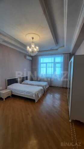 4-комн. новостройка - м. 8 ноября - 180 м² (12)