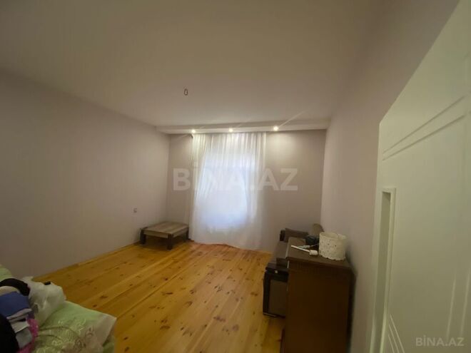 6 otaqlı həyət evi/bağ evi - Saray q. - 260 m² (3)