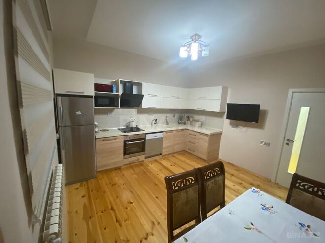 6 otaqlı həyət evi/bağ evi - Saray q. - 260 m² (12)