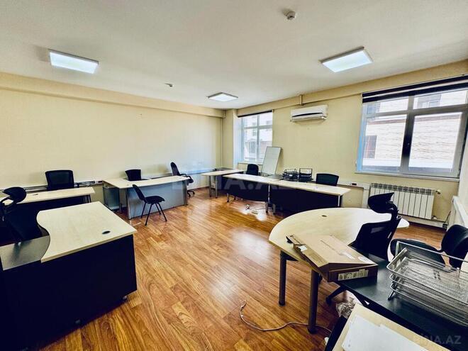 20-комн. офис - м. 28 мая - 850 м² (14)