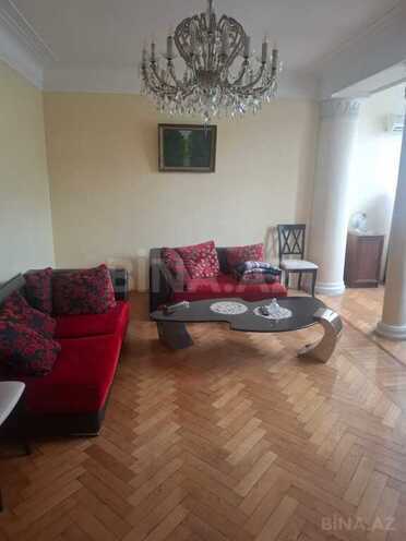 Продаётся 4-комн. вторичка 135 м², Насиминский  р., photo 4 from 27