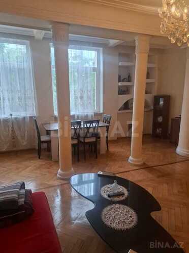 Продаётся 4-комн. вторичка 135 м², Насиминский  р., photo 9 from 27