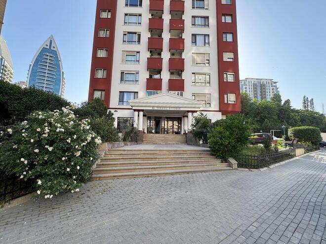 4 otaqlı yeni tikili - İçəri Şəhər m. - 130 m² (1)
