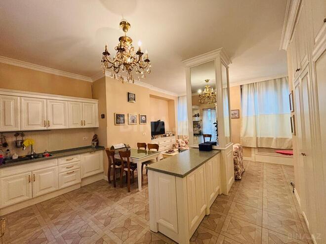 Продаётся 4-комн. вторичка 200 м², м. Сахил, photo 10 from 32