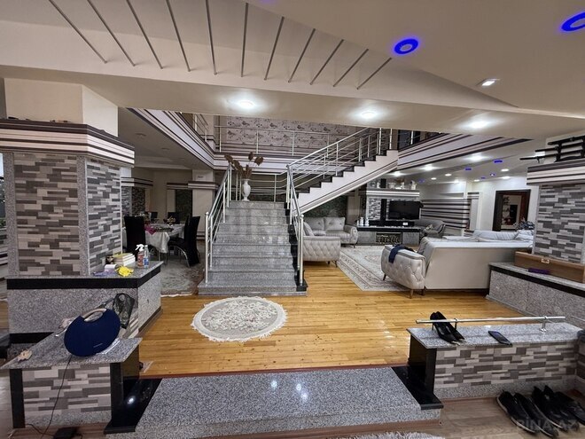 5 otaqlı həyət evi/bağ evi - Novxanı q. - 300 m² (11)