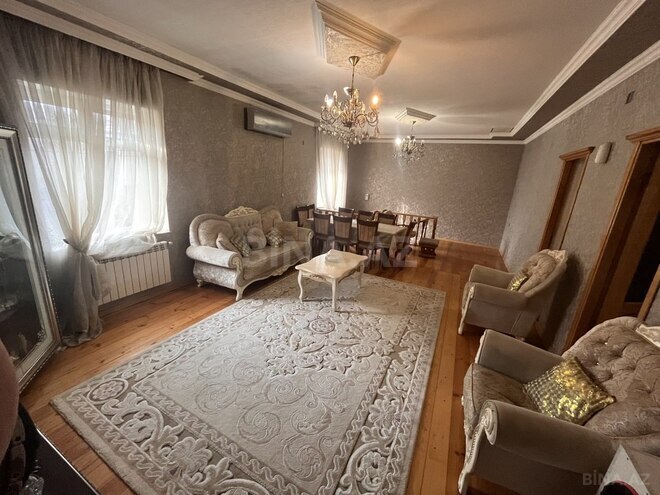 5 otaqlı həyət evi/bağ evi - İnşaatçılar m. - 200 m² (1)
