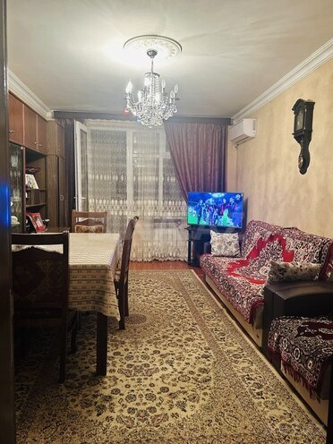 3-комн. вторичка - м. Кара Караев - 70 м² (1)