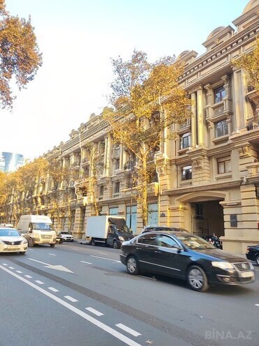 4-комн. вторичка - м. Сахил - 220 м² (1)