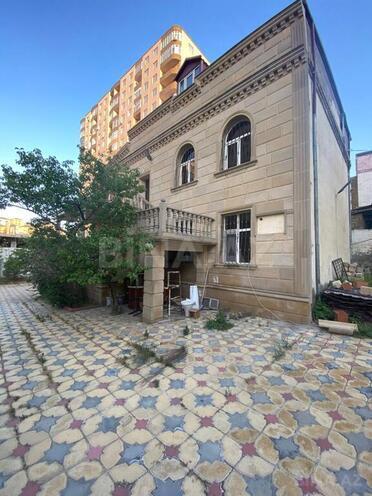 8-комн. дом/дача - пос. Бадамдар - 278 м² (1)