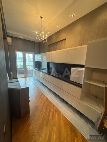 3-комн. новостройка - м. 28 мая - 120 м² (6)