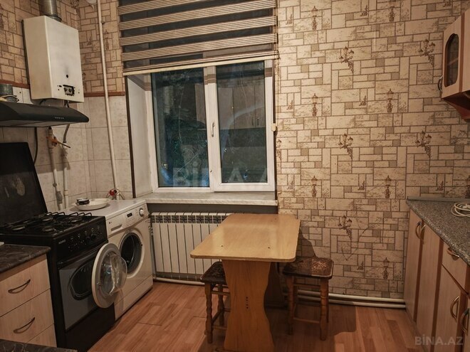 2-комн. вторичка - м. Нефтчиляр - 50 м² (1)