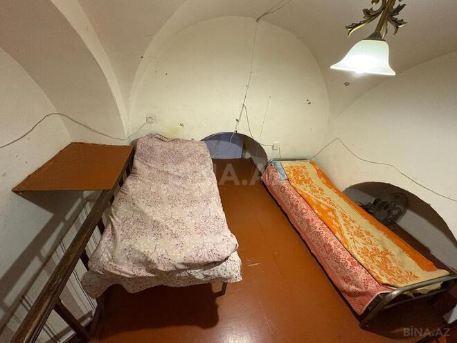 2 otaqlı köhnə tikili - 28 May m. - 23.6 m² (1)
