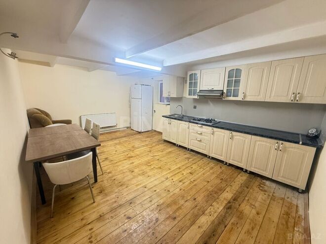 5 otaqlı həyət evi/bağ evi - Zirə q. - 200 m² (2)