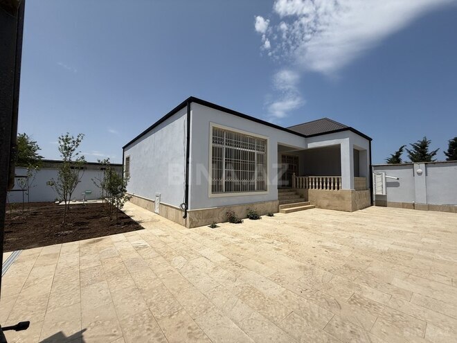 3 otaqlı həyət evi/bağ evi - Novxanı q. - 160 m² (1)