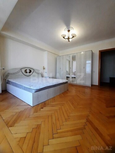 3-комн. вторичка - м. 28 мая - 100 м² (25)