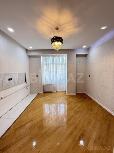 Продаётся 3-комн. новостройка 130 м², м. Элмляр Академиясы, photo 9 from 13